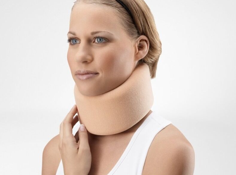 Pescoço para o pescoço com osteocondrose